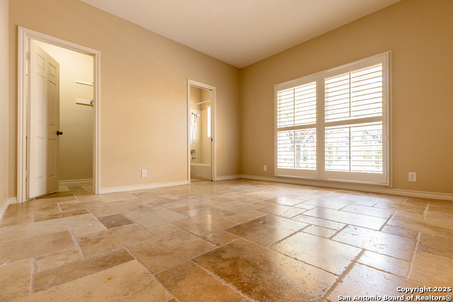 Listing photo id 26 for 6 Cottesmore Ct