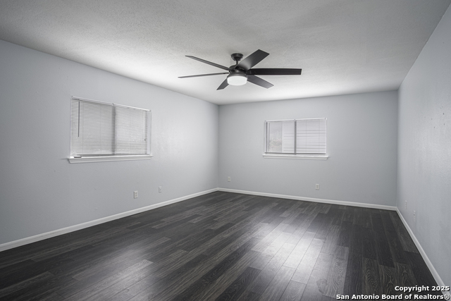 Listing photo id 10 for 16074 Walnut Creek