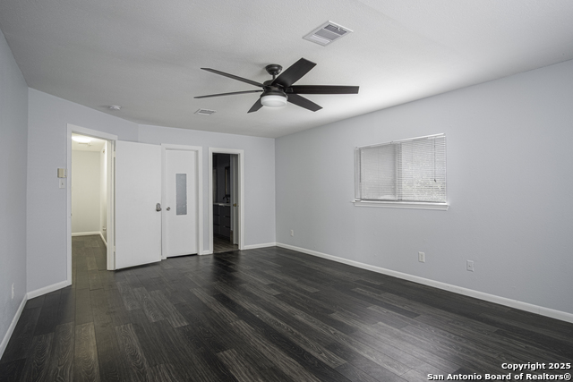 Listing photo id 12 for 16074 Walnut Creek