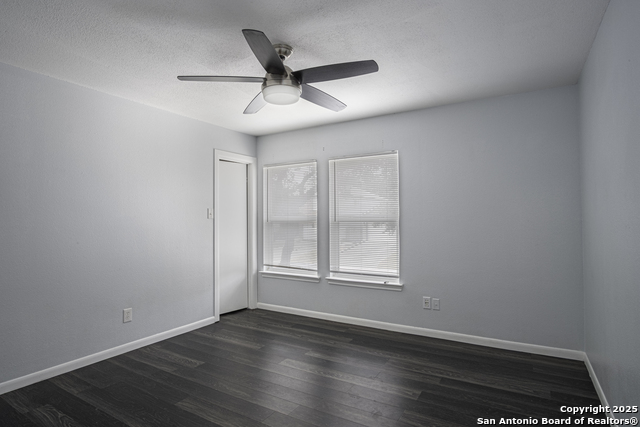 Listing photo id 17 for 16074 Walnut Creek