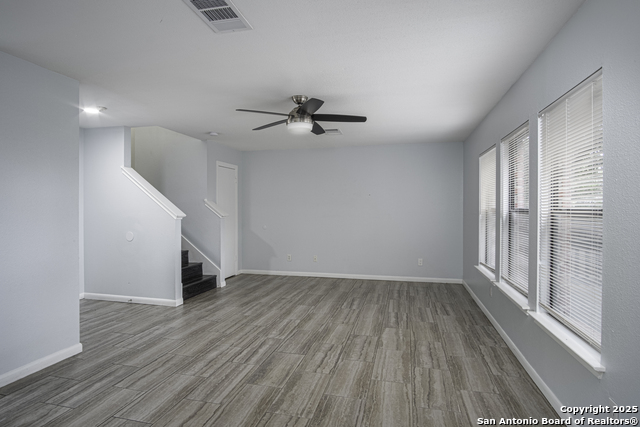 Listing photo id 3 for 16074 Walnut Creek