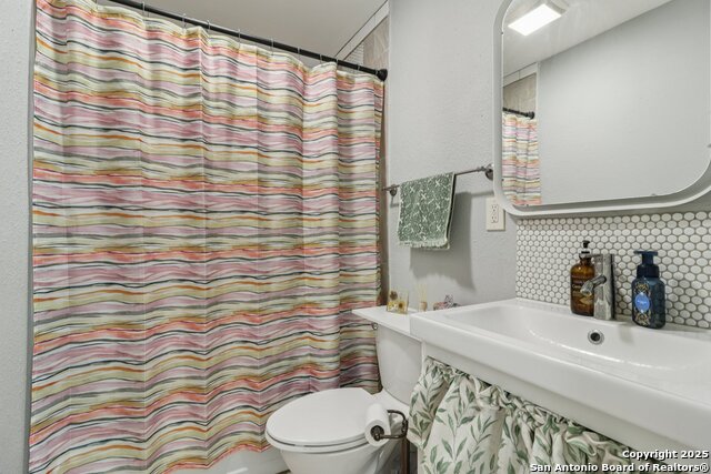 Image 28 of 39 For 4023 Goshen Pass