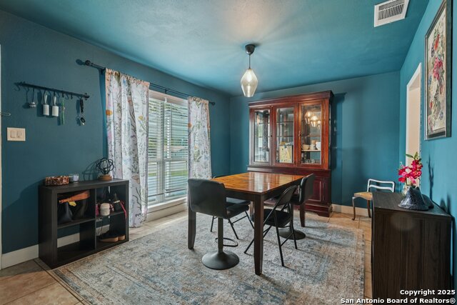 Image 5 of 39 For 4023 Goshen Pass