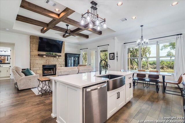 Listing photo id 8 for 267 Eagle Rock