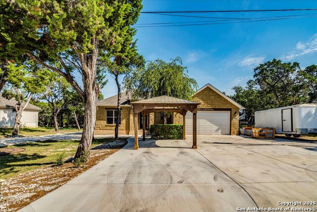 Listing photo id 0 for 267 Eagle Rock