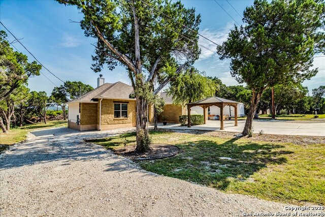 Listing photo id 2 for 267 Eagle Rock
