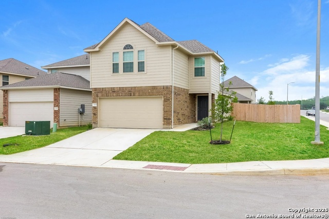 Image 2 of 15 For 2303 Applewhite Meadow