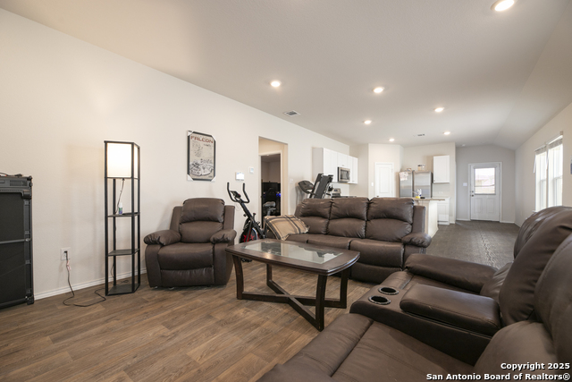Image 4 of 26 For 2857 Wolfcreek
