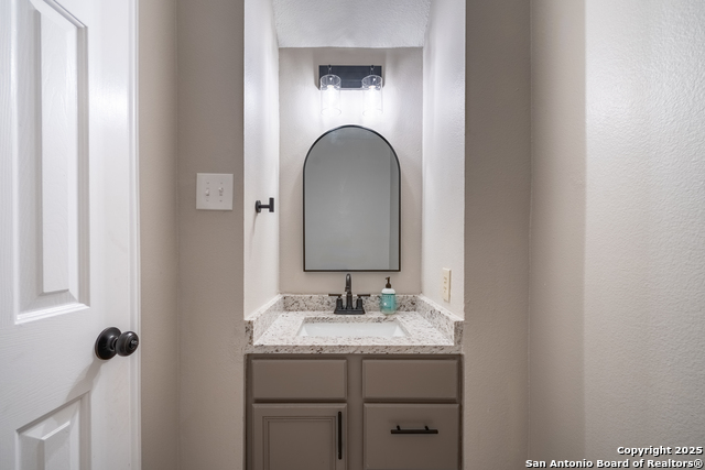 Image 13 of 26 For 2606 Diamond Hill Dr