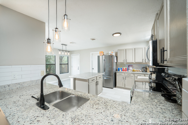 Image 8 of 26 For 2606 Diamond Hill Dr