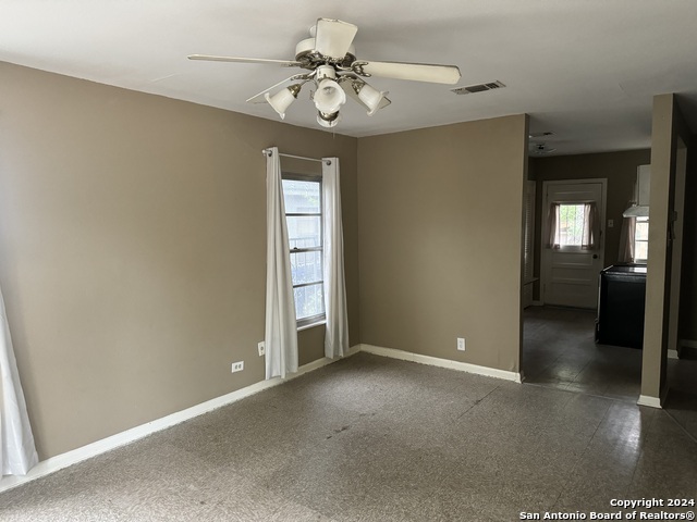 Image 3 of 8 For 1011 Alexander Hamilton Dr