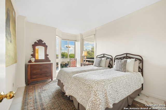 Image 22 of 38 For 7887 Broadway  302