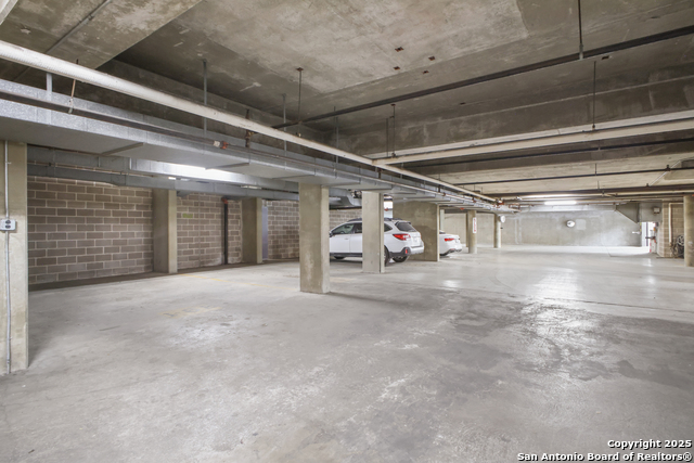 Image 27 of 38 For 7887 Broadway  302