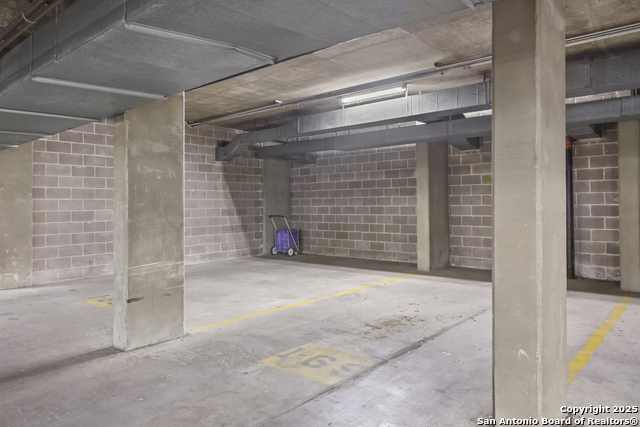 Image 28 of 38 For 7887 Broadway  302