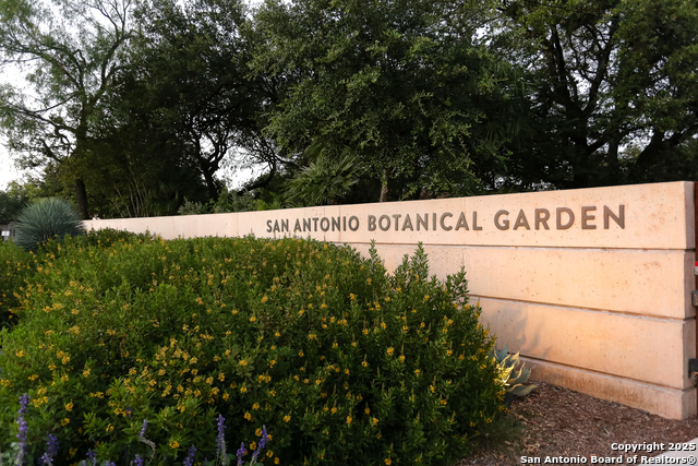 Image 31 of 38 For 7887 Broadway  302