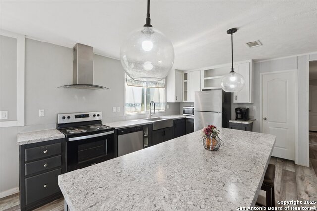 Listing photo id 14 for 385 Forest Oaks