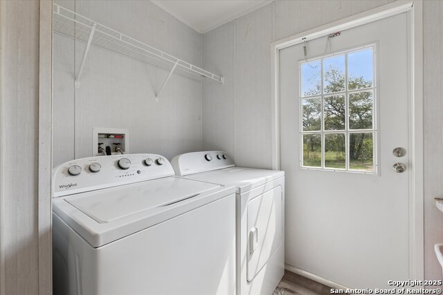 Listing photo id 31 for 385 Forest Oaks