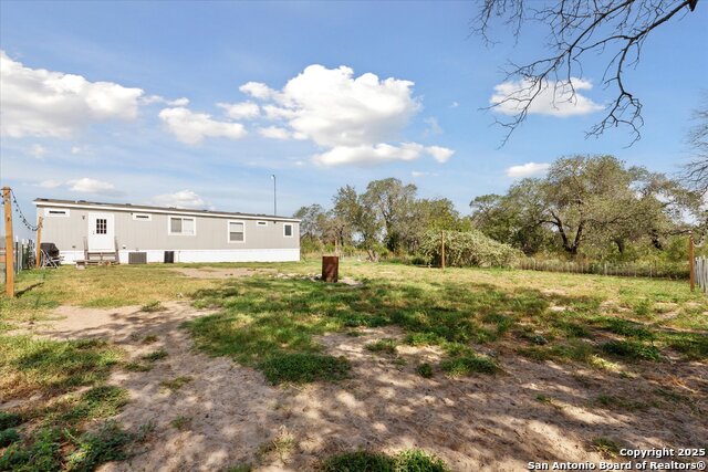 Listing photo id 32 for 385 Forest Oaks