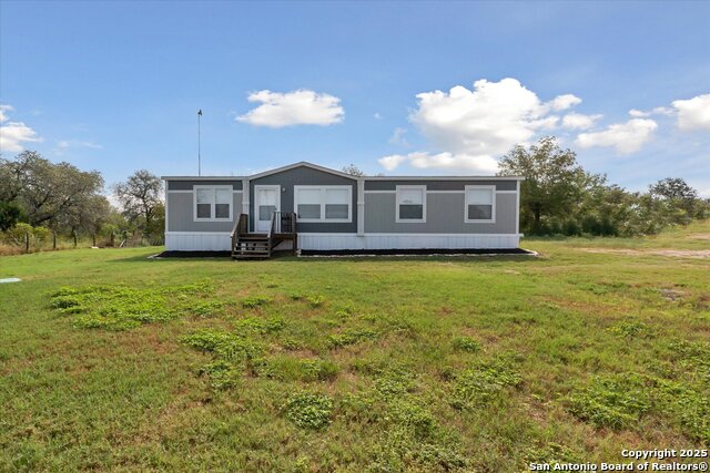 Listing photo id 3 for 385 Forest Oaks