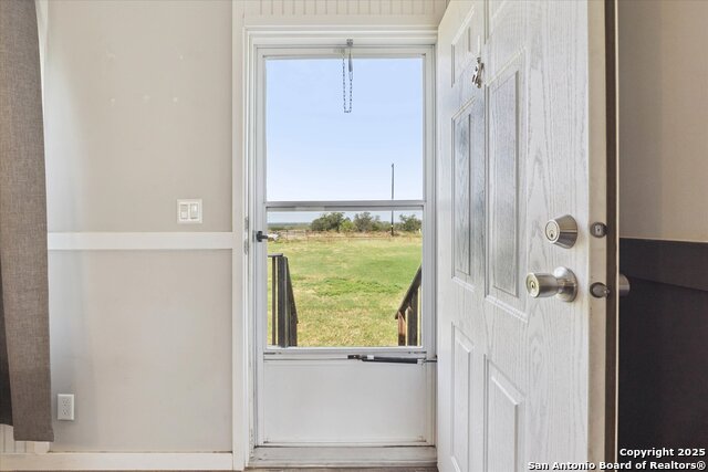 Listing photo id 6 for 385 Forest Oaks