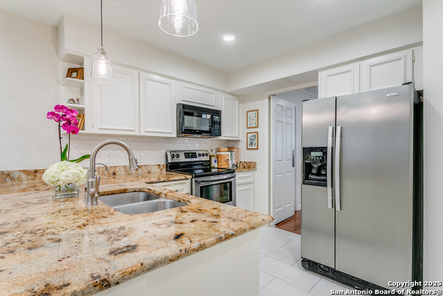 Listing photo id 11 for 201 Ellwood St 106
