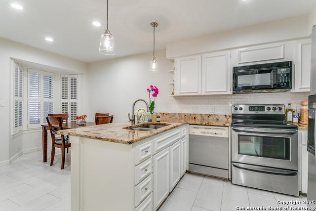 Listing photo id 13 for 201 Ellwood St 106