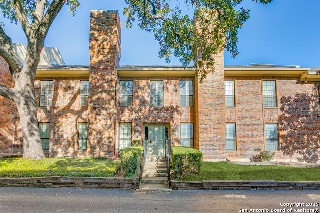Listing photo id 0 for 201 Ellwood St 106