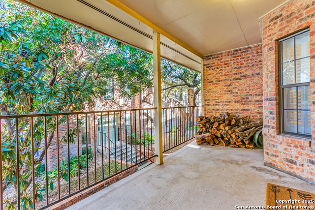 Listing photo id 21 for 201 Ellwood St 106