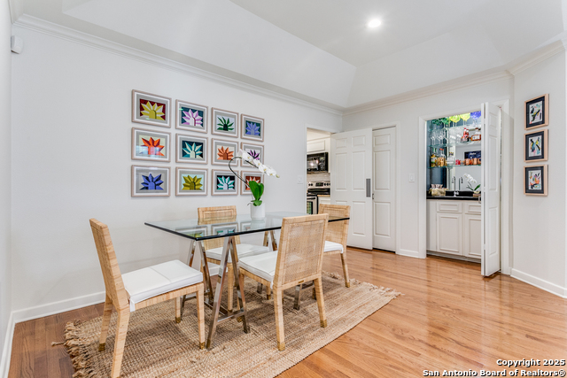 Listing photo id 6 for 201 Ellwood St 106