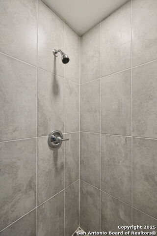 Image 12 of 22 For 1272 Rotherman