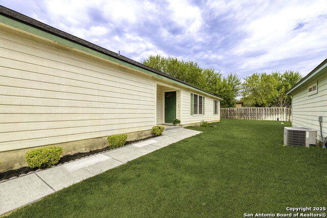 Image 4 of 23 For 1132 Mira Loma Lane