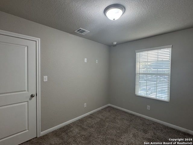 Listing photo id 12 for 7935 Dial Ike 201