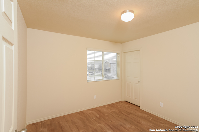 Listing photo id 10 for 8822 Scarlett Pl