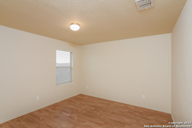 Listing photo id 11 for 8822 Scarlett Pl