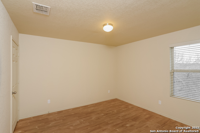 Listing photo id 12 for 8822 Scarlett Pl