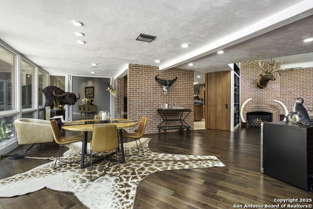 Image 12 of 36 For 108 Schreiner Pl