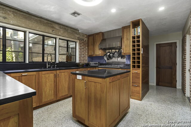 Image 15 of 36 For 108 Schreiner Pl