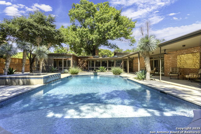 Image 26 of 36 For 108 Schreiner Pl
