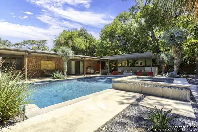 Image 28 of 36 For 108 Schreiner Pl