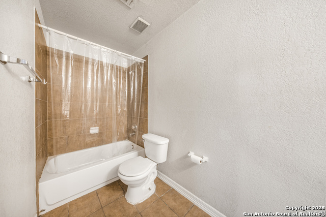 Listing photo id 13 for 515 Belcross