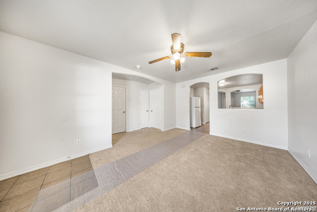 Listing photo id 2 for 515 Belcross