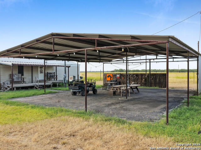 Listing photo id 30 for Tbd Fm 1986  