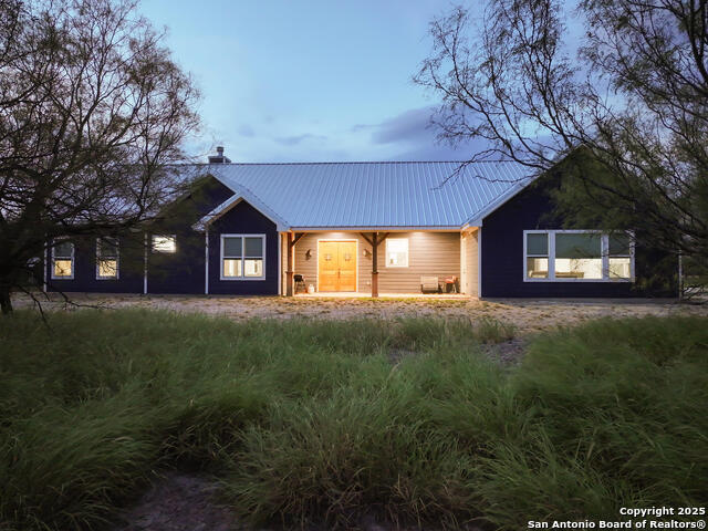 Listing photo id 2 for Tbd Fm 1986  