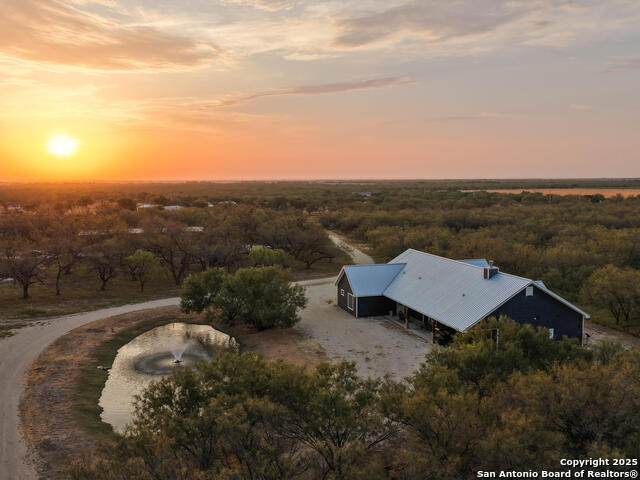 Listing photo id 4 for Tbd Fm 1986  