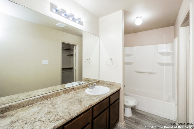 Listing photo id 5 for 3022 Aspen Meadow