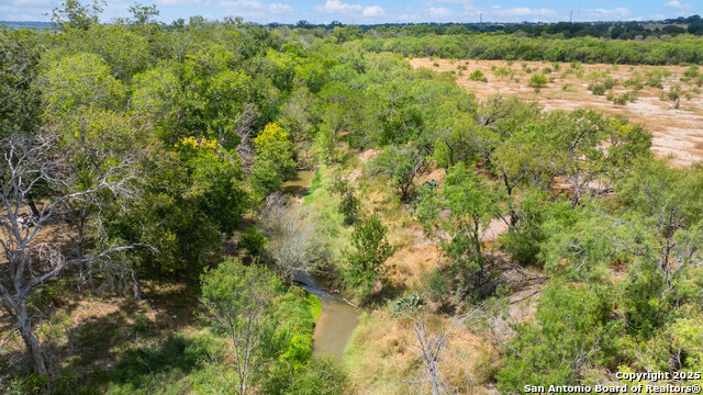 Details for 121 Mendoza  , Floresville, TX 78114