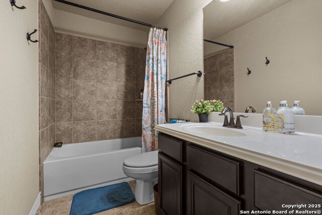 Image 27 of 36 For 8718 Silver Rock