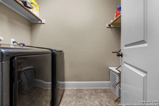 Image 28 of 36 For 8718 Silver Rock