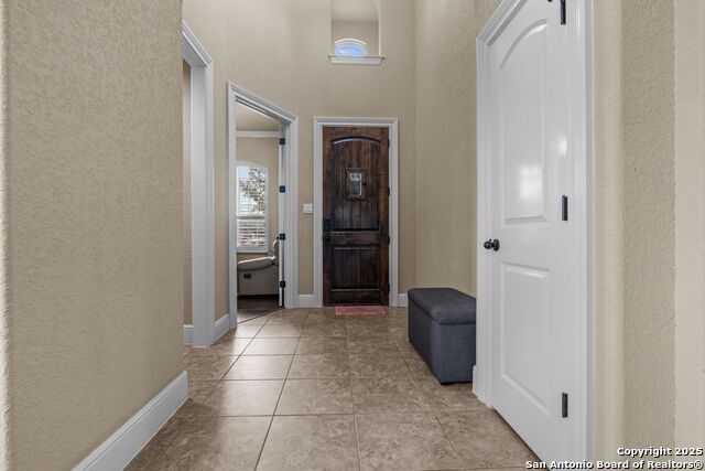 Image 7 of 36 For 8718 Silver Rock