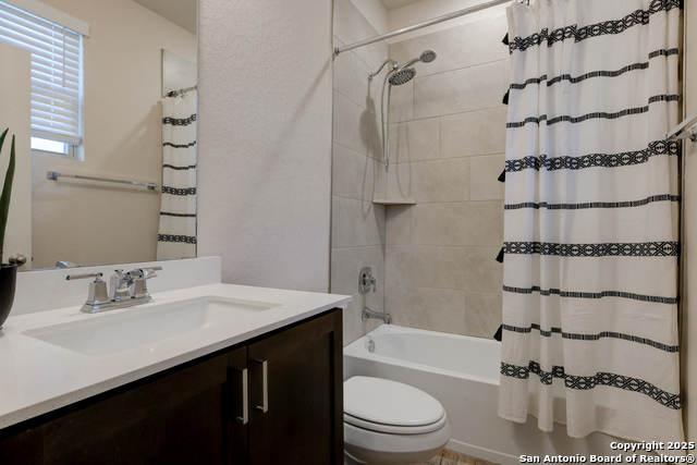 Listing photo id 13 for 216 Pudu Trail